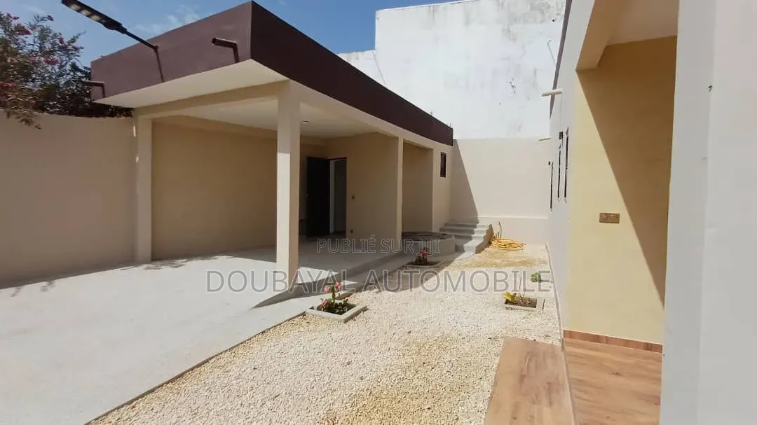 4chbre Villa dans Somone, Thiès Sud à Vendre
