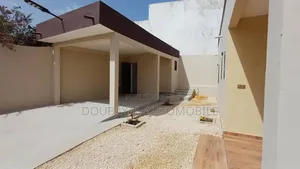 4chbre Villa dans Somone, Thiès Sud à Vendre