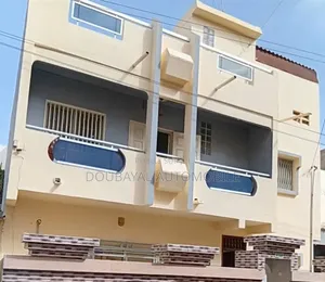 6chbre Villa dans Hlm Grand Yoff à Vendre