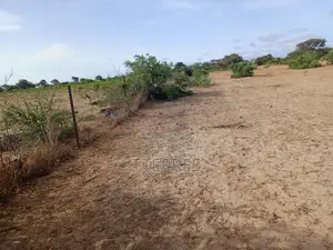 Terrain Agricole De 1,40 Hectare À 3 Km De Notto- Thiès