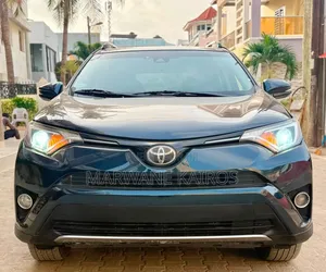 Toyota RAV4 2017 Bleu