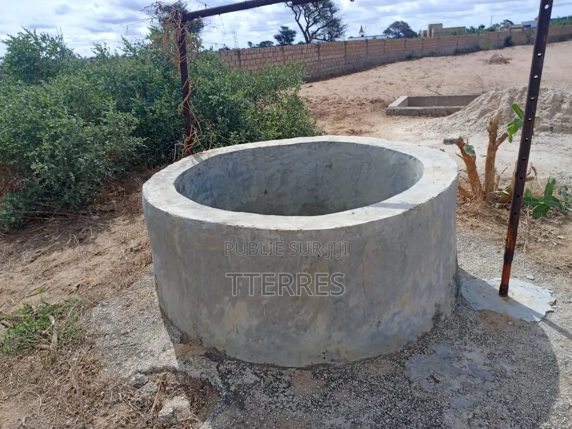 Ferme Avec Poulaillers Fonctionnels De 1,18 Hectare À Notto Diobass