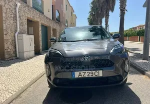 Toyota Yaris Cross 2023 Gris