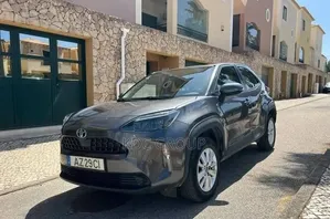 Toyota Yaris Cross 2023 Gris