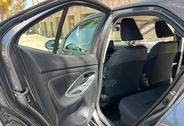 Toyota Yaris Cross 2023 Gris