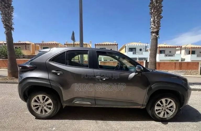 Toyota Yaris Cross 2023 Gris