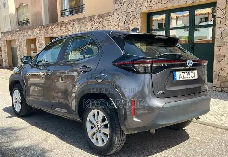 Toyota Yaris Cross 2023 Gris