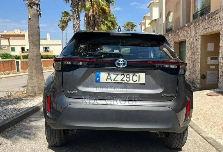 Toyota Yaris Cross 2023 Gris