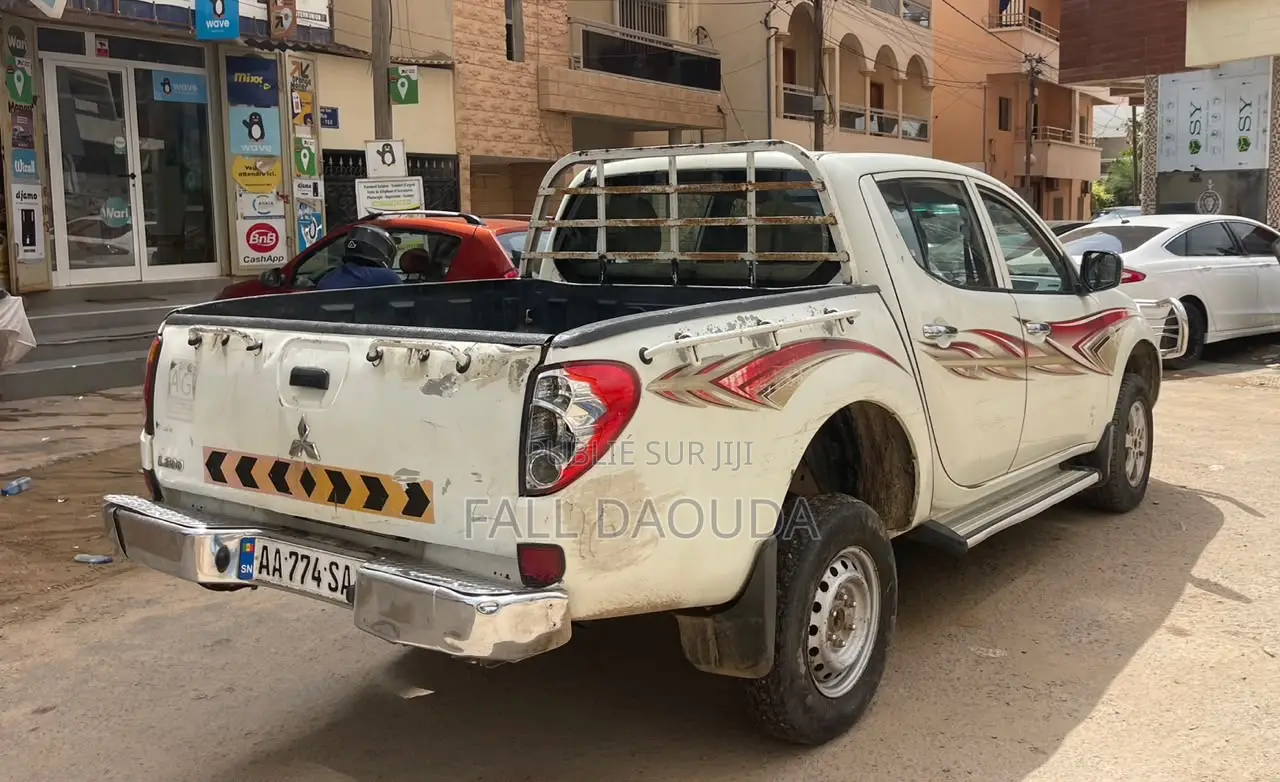 Mitsubishi L200 2013 Blanc