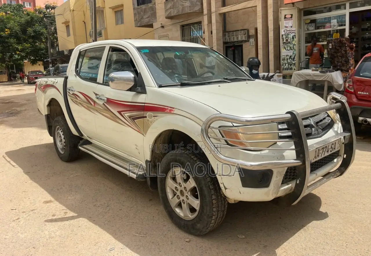 Mitsubishi L200 2013 Blanc