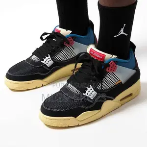 Jordan 4 Disponible