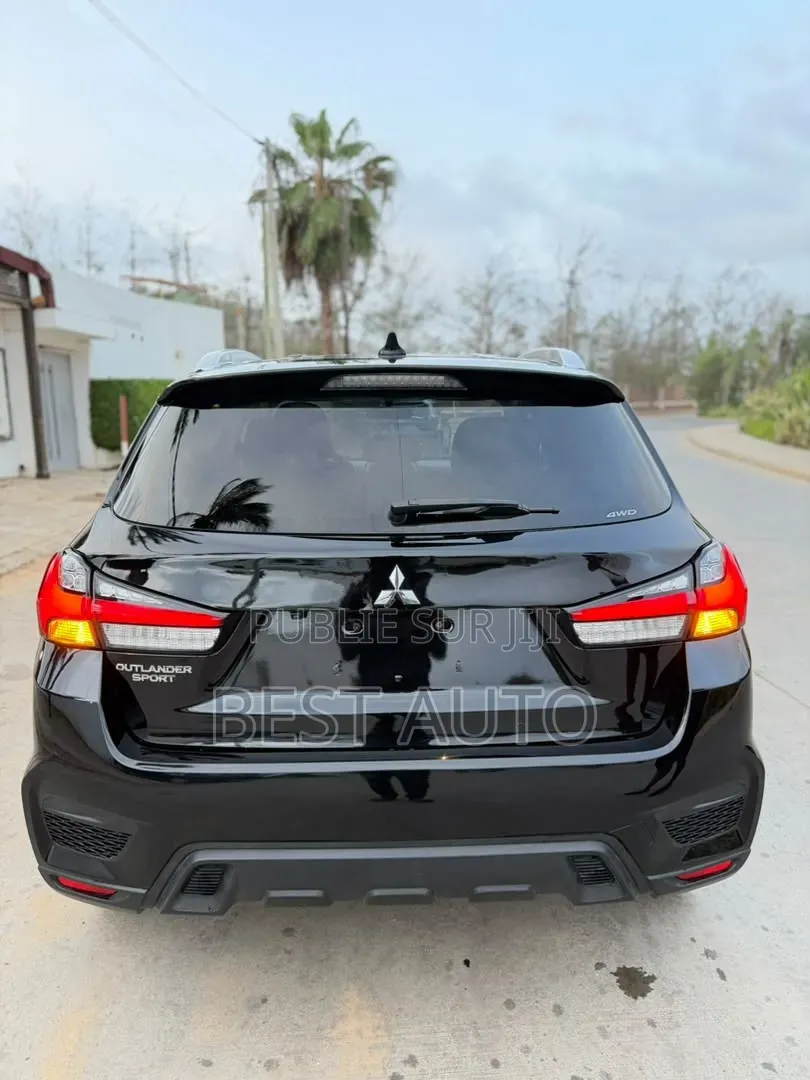 Mitsubishi Outlander 2021 Noir