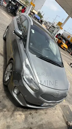 Kia Carens 2016 Gris