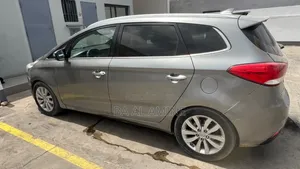 Kia Carens 2016 Gris