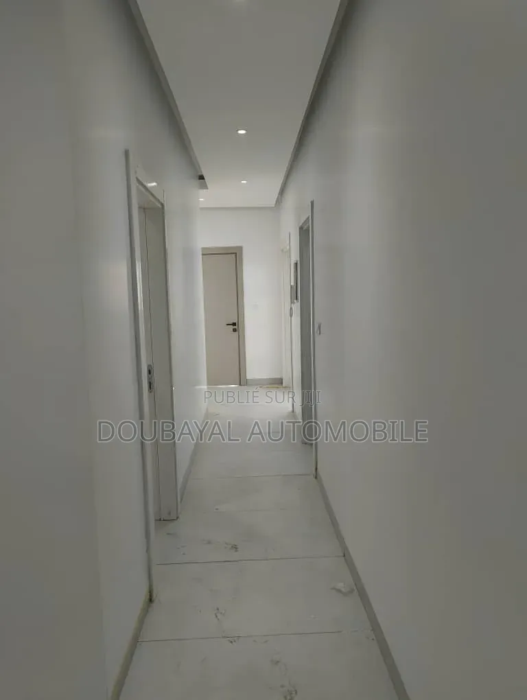 3chbre Appartement dans Vdn Cité Cpi, Mermoz Sacré-Cœur à Vendre