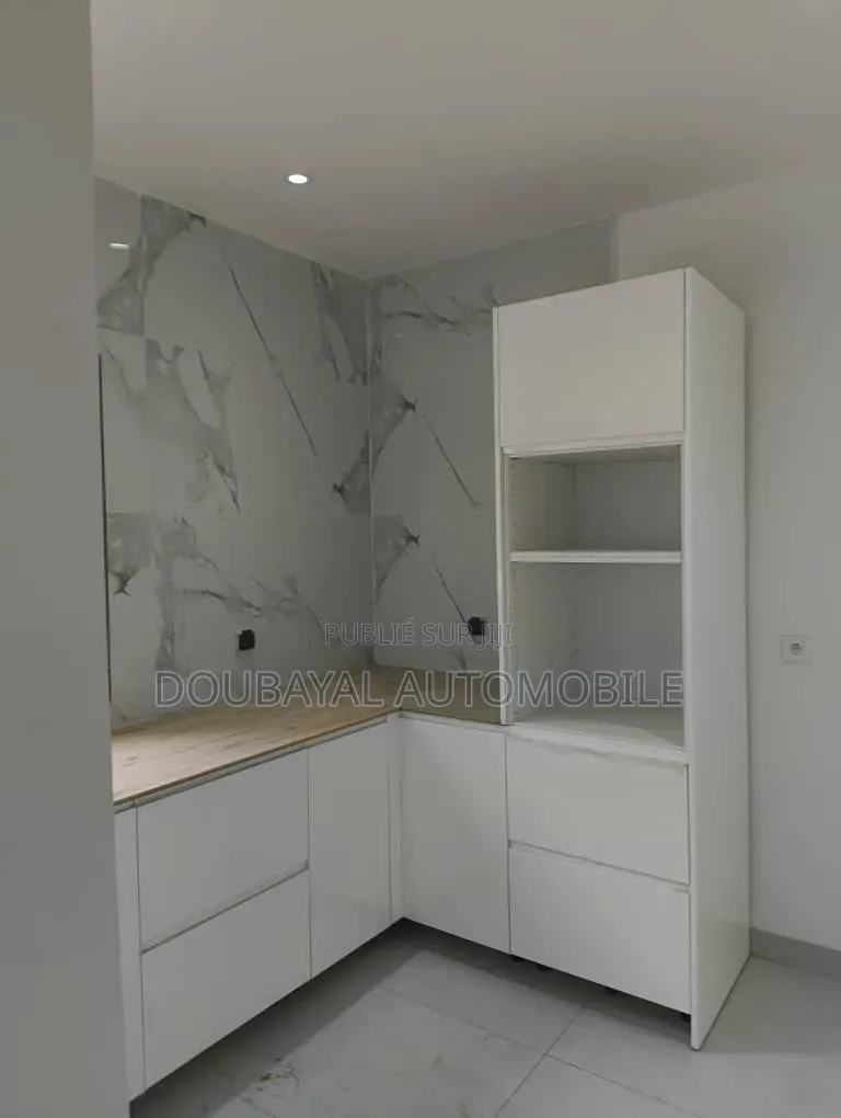 3chbre Appartement dans Vdn Cité Cpi, Mermoz Sacré-Cœur à Vendre