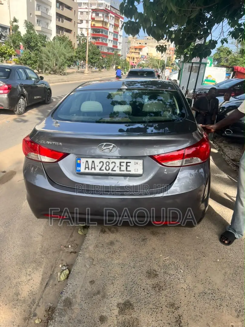 Hyundai Elantra 2013 Marron