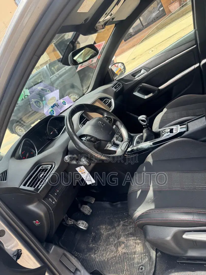 Peugeot 308 2017 Gris