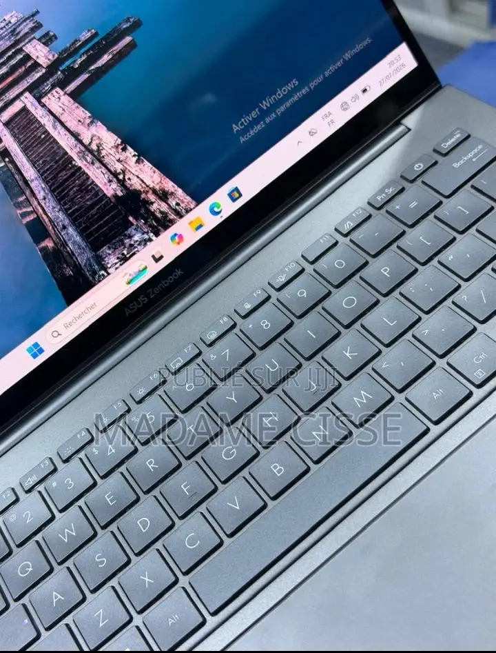 Nouveau Asus Zenbook 14 OLED 8GB Intel Core Ultra 5 SSD 512GB