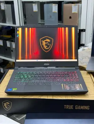 Nouveau Ordinateur portable MSI Katana 15 16GB Intel Core i7 SSD 1T