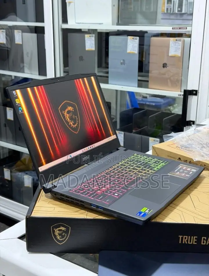Nouveau Ordinateur portable MSI Katana 15 16GB Intel Core i7 SSD 1T