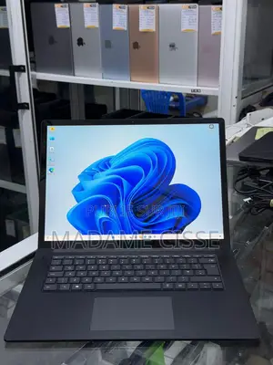 Nouveau Microsoft Surface Laptop 5 16GB Intel Core i7 SSD 1T