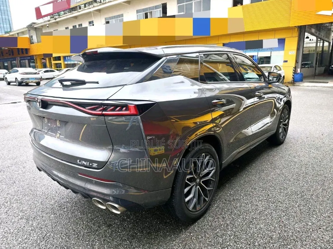 Changan UNI-K 2023 Gris