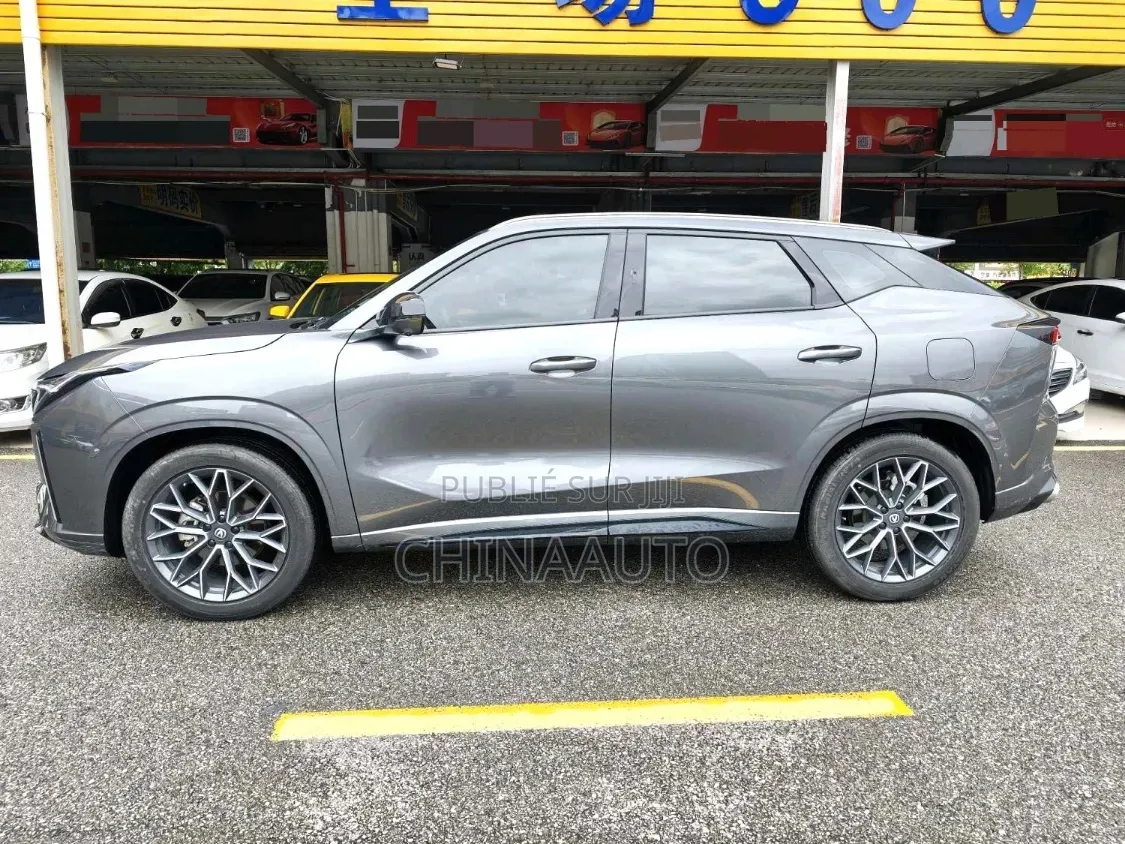 Changan UNI-K 2023 Gris