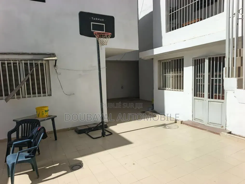 5chbre Villa dans Vdn, Mermoz Sacré-Cœur à Vendre