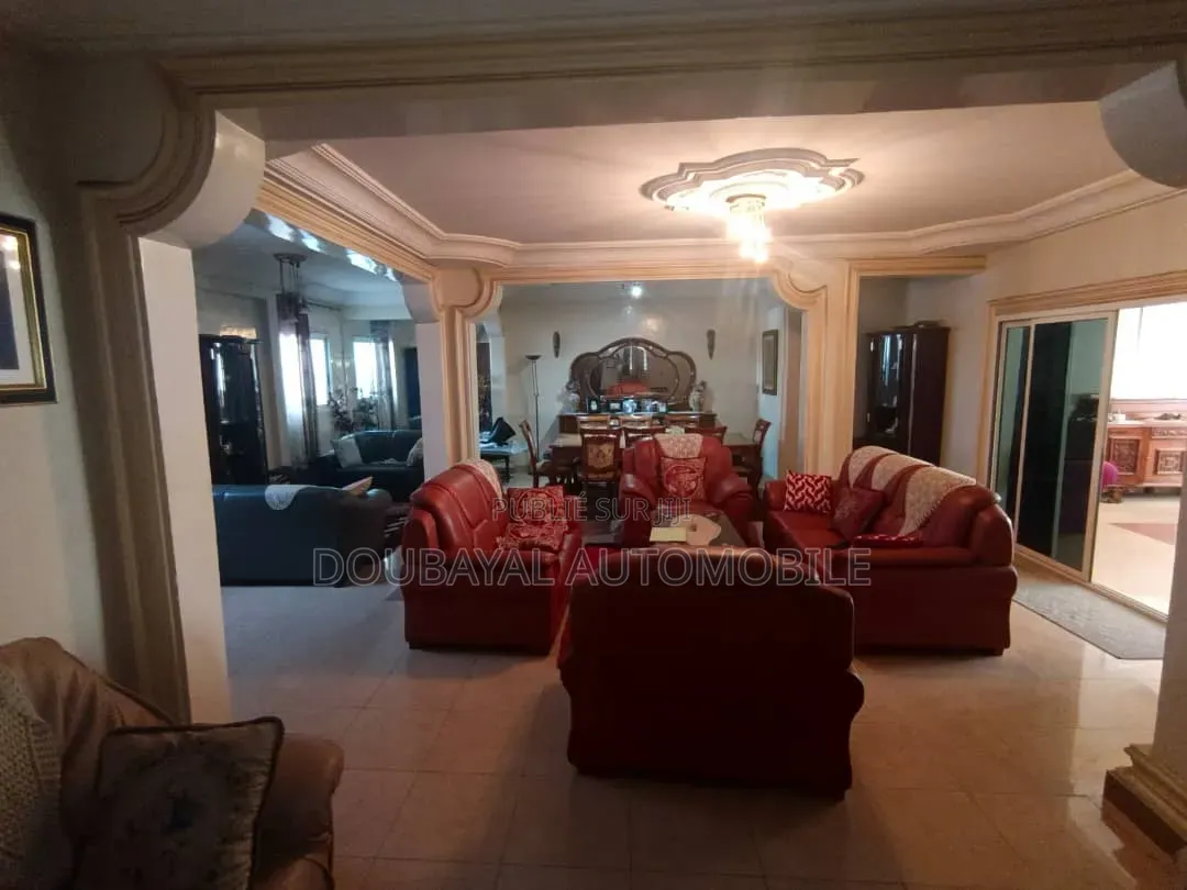 5chbre Villa dans Vdn, Mermoz Sacré-Cœur à Vendre