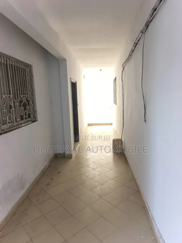 5chbre Villa dans Vdn, Mermoz Sacré-Cœur à Vendre