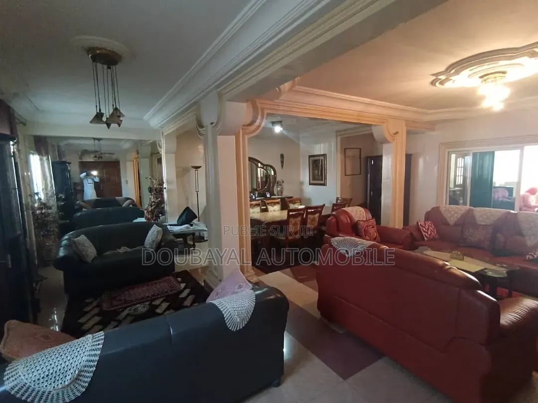 5chbre Villa dans Vdn, Mermoz Sacré-Cœur à Vendre
