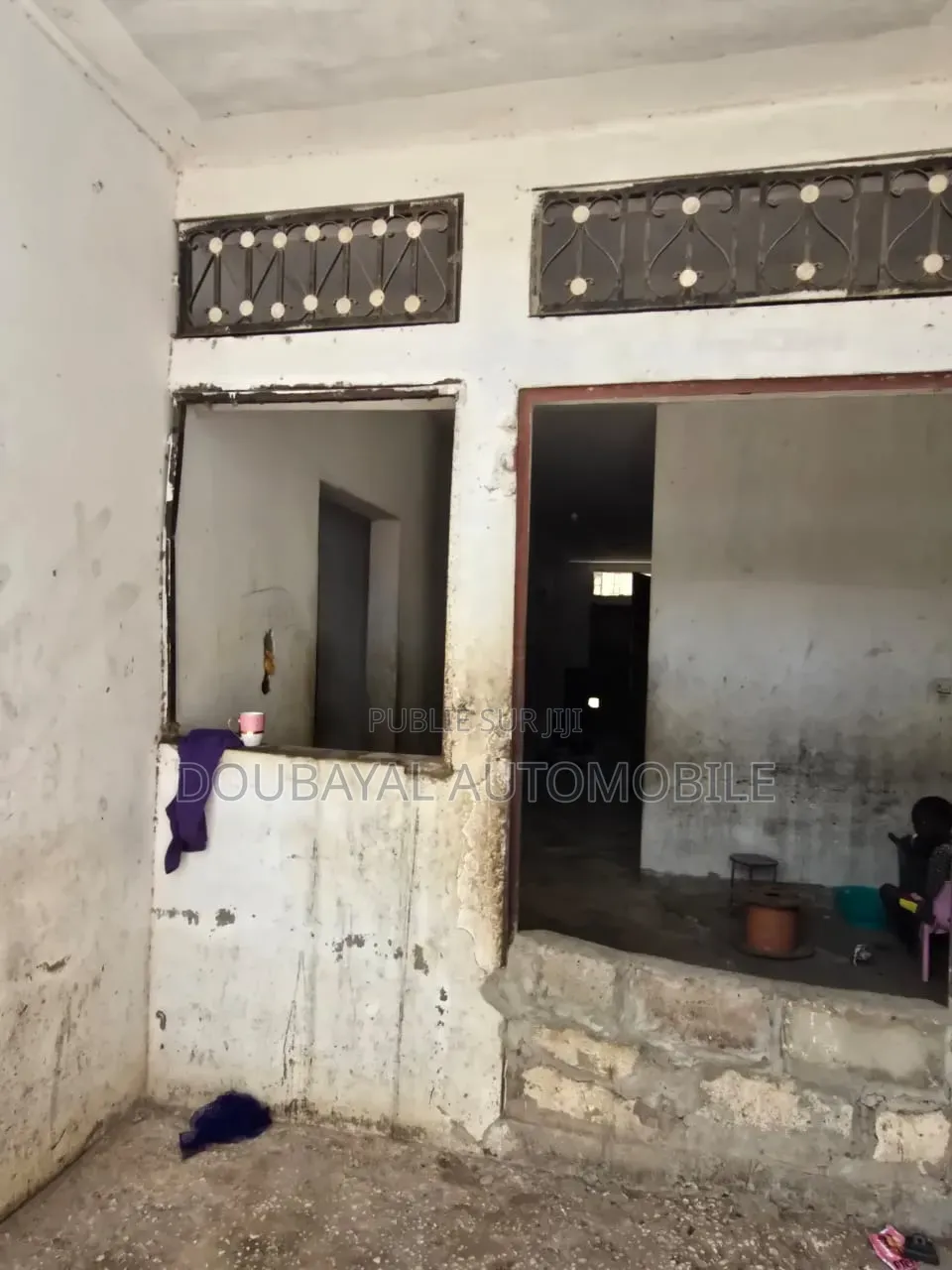 4chbre Villa dans Grand Mbour, Thiès Sud à Vendre