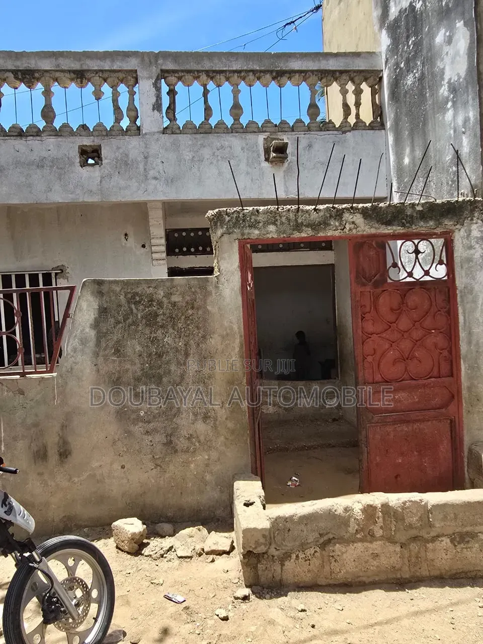 4chbre Villa dans Grand Mbour, Thiès Sud à Vendre