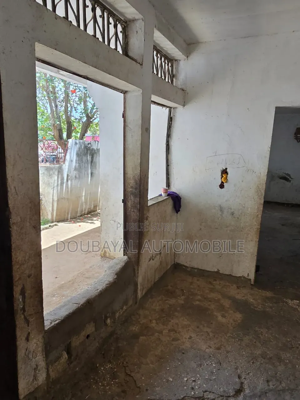 4chbre Villa dans Grand Mbour, Thiès Sud à Vendre