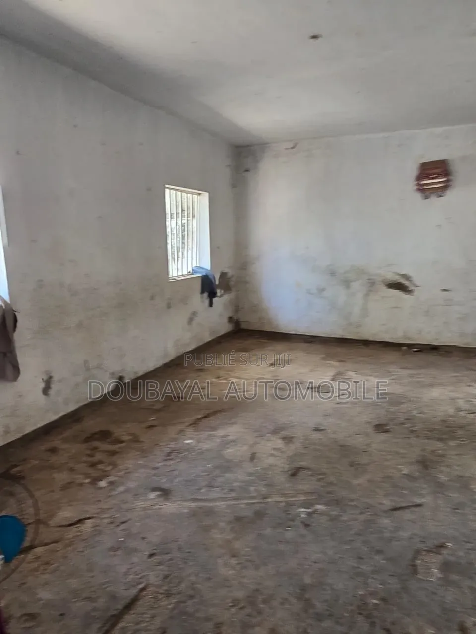 4chbre Villa dans Grand Mbour, Thiès Sud à Vendre