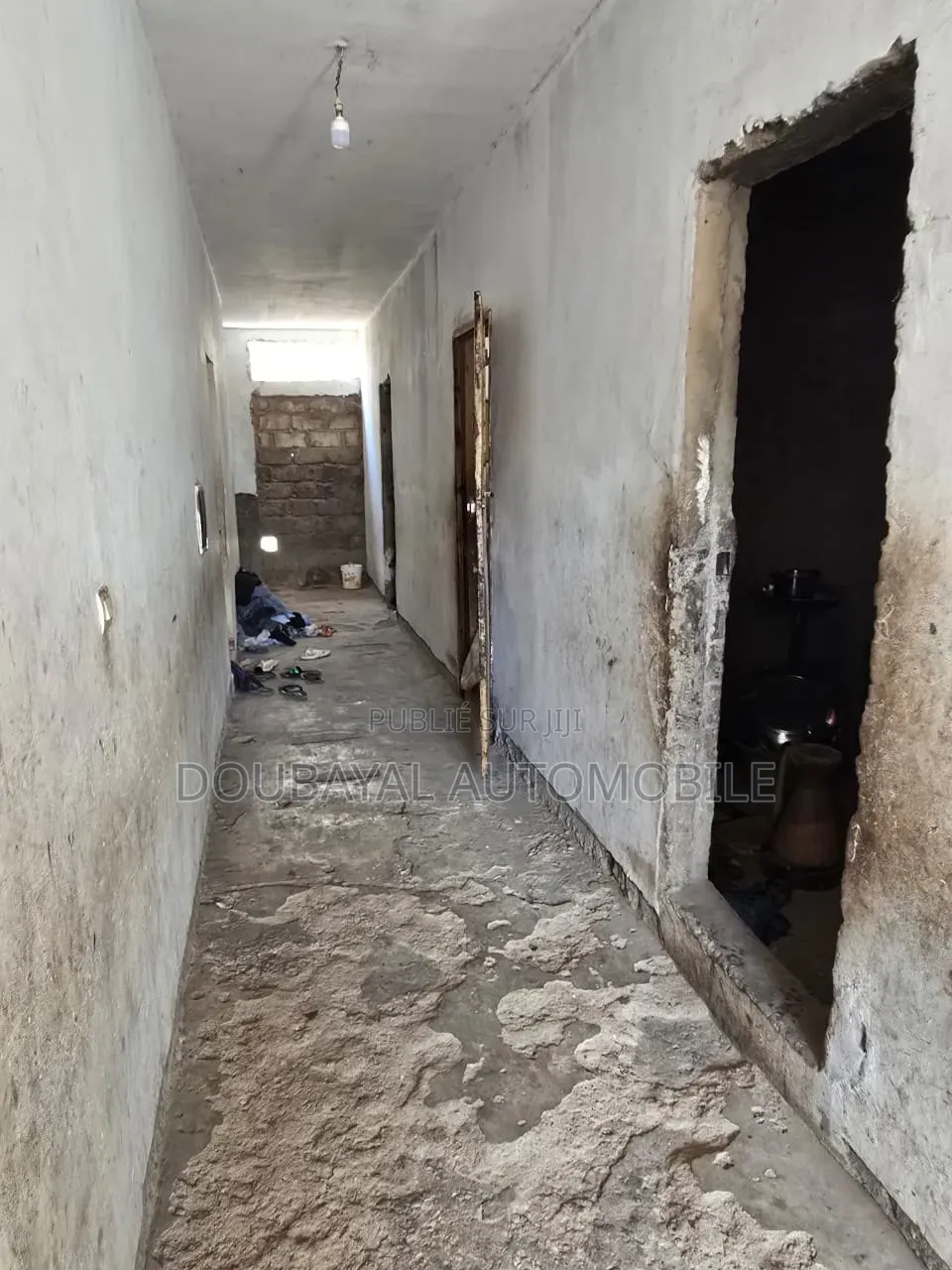 4chbre Villa dans Grand Mbour, Thiès Sud à Vendre