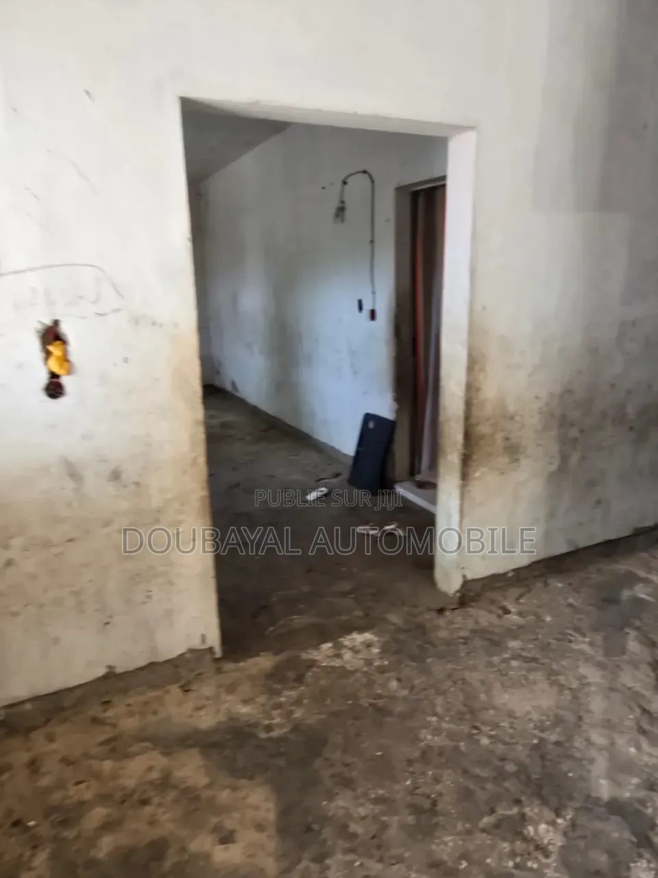 4chbre Villa dans Grand Mbour, Thiès Sud à Vendre