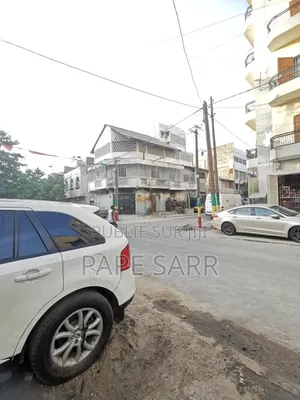 Un Terrain De 150m2