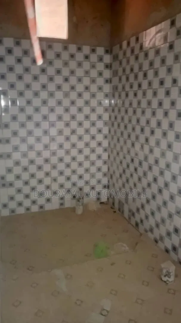 4chbre Villa dans Malicounda, Thiès Sud à Vendre