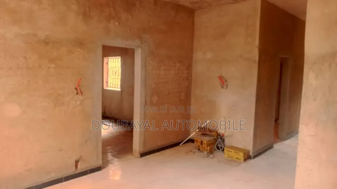 4chbre Villa dans Malicounda, Thiès Sud à Vendre