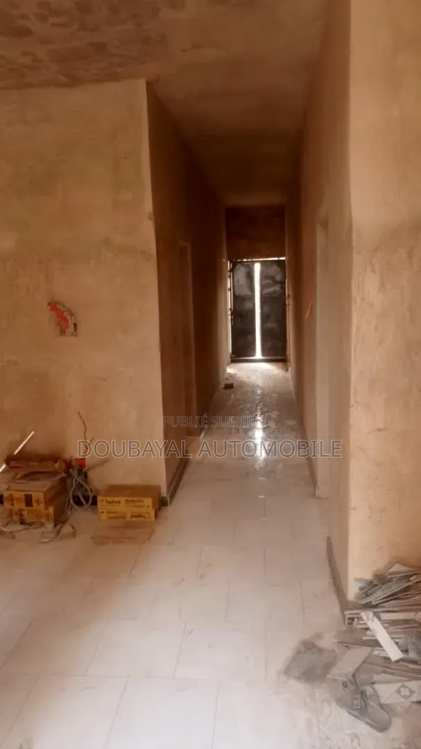 4chbre Villa dans Malicounda, Thiès Sud à Vendre