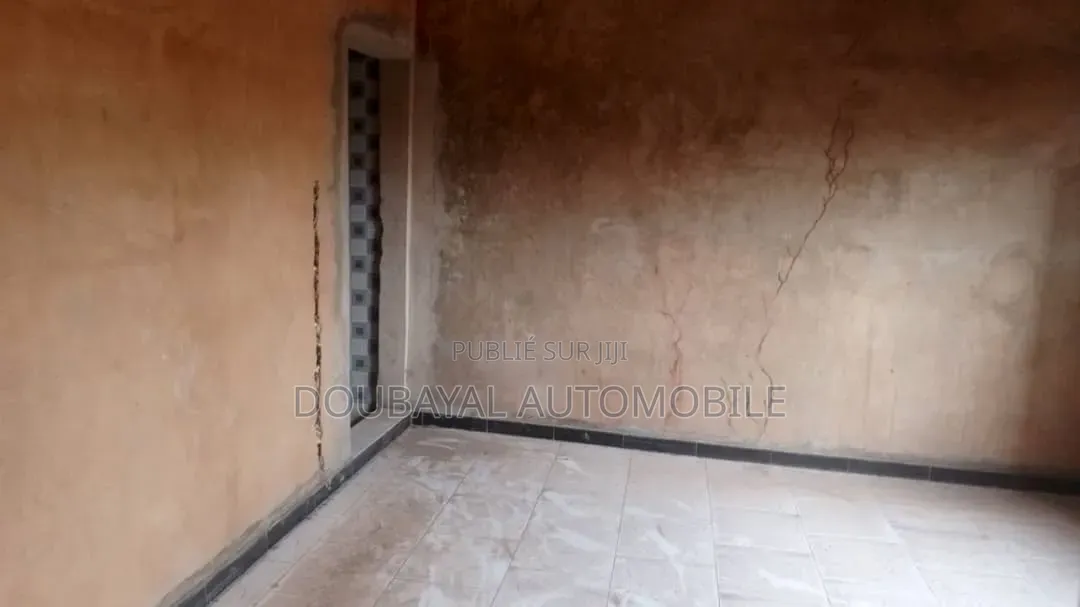 4chbre Villa dans Malicounda, Thiès Sud à Vendre