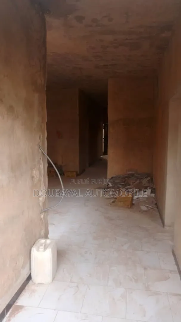 4chbre Villa dans Malicounda, Thiès Sud à Vendre