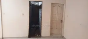6chbre Villa dans R+2, Guediawaye à Vendre
