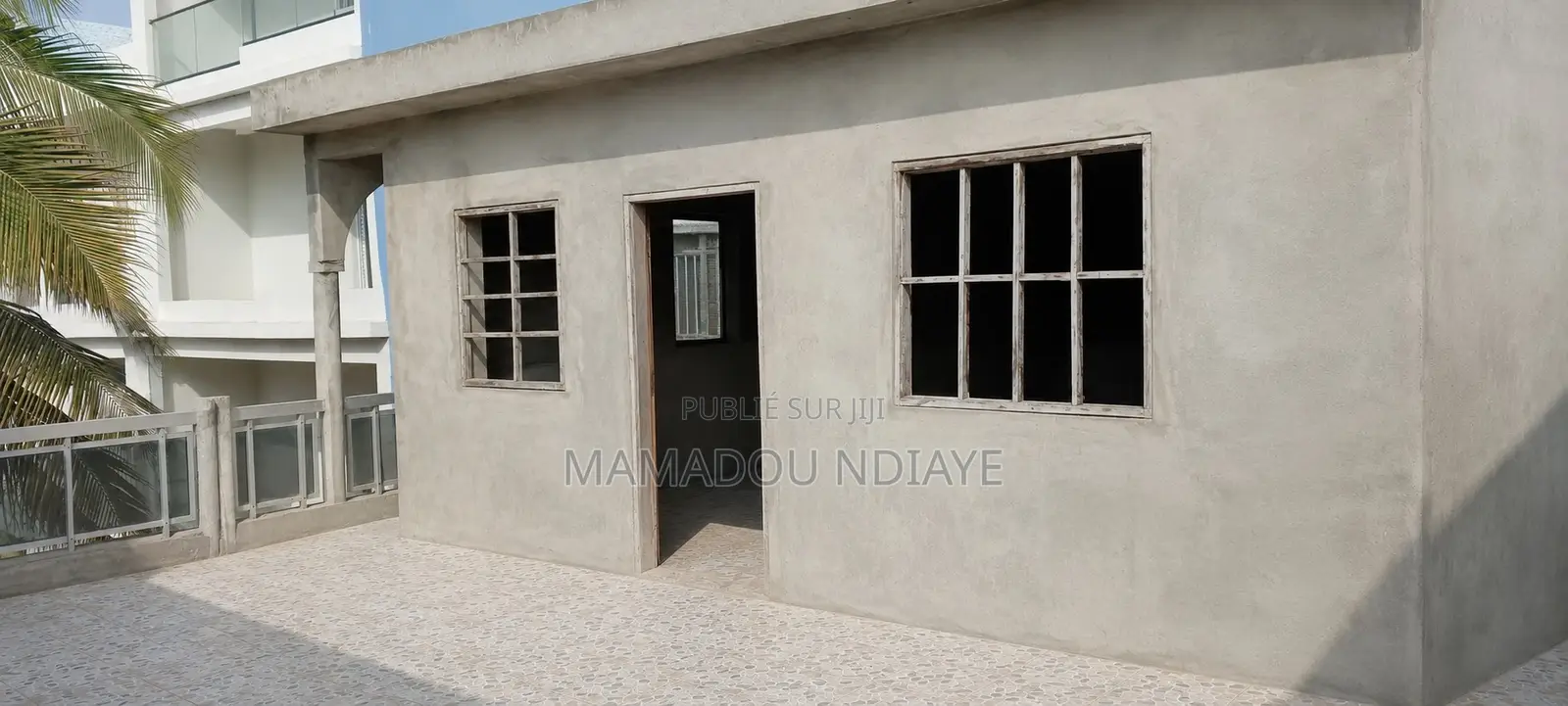 6chbre Villa dans R+2, Guediawaye à Vendre