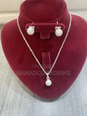 Collier ,Boucles D’oreilles,pendentif Et Bagues Pour Femme