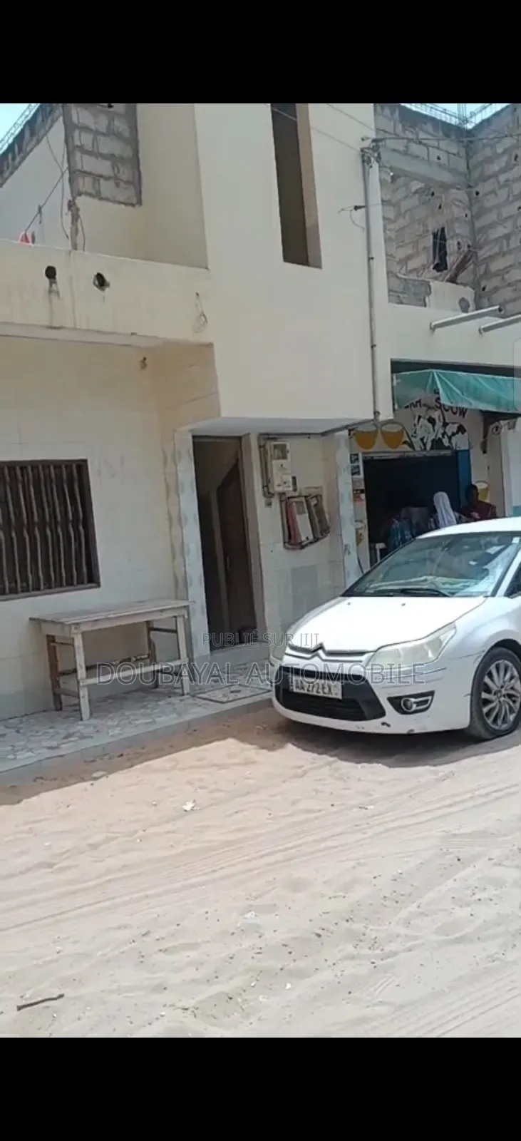 3chbre Villa dans Nord Foire, Dakar Plateau à Vendre