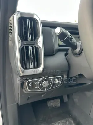 Nouveau Voiture 2025 Gris