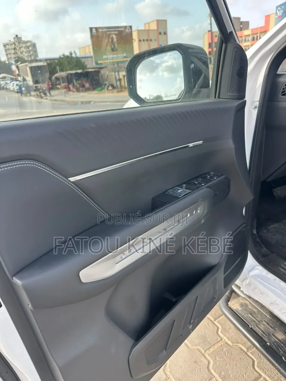 Nouveau Voiture 2025 Gris